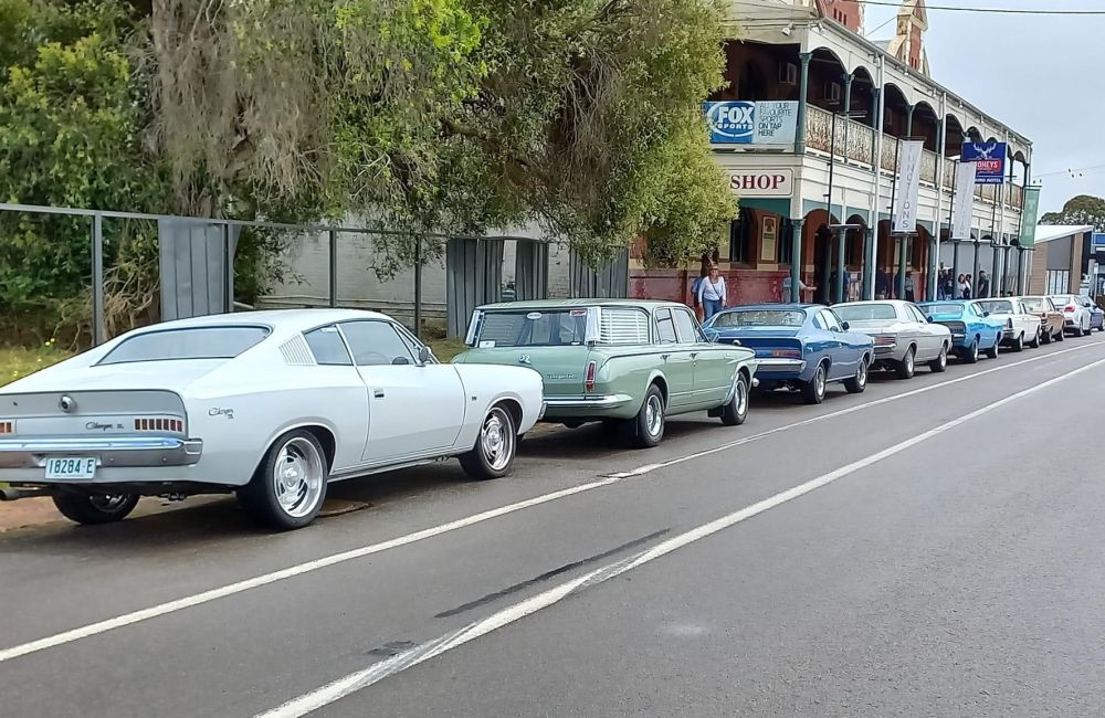 Cruise to Bellbird Hotel for Lunch