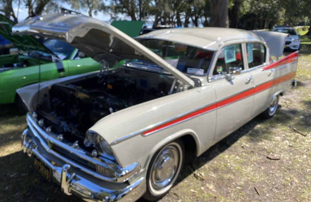 Top 10 Trophy Winner Entrant 62 Eric Giles Chrysler Royal AP2